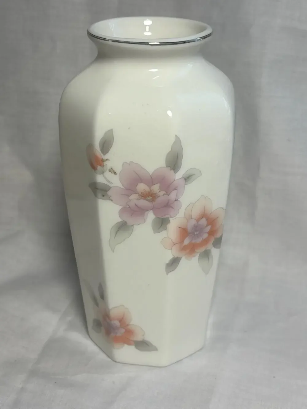 Vintage Japanese‎ flowered Fine Bone China Vase